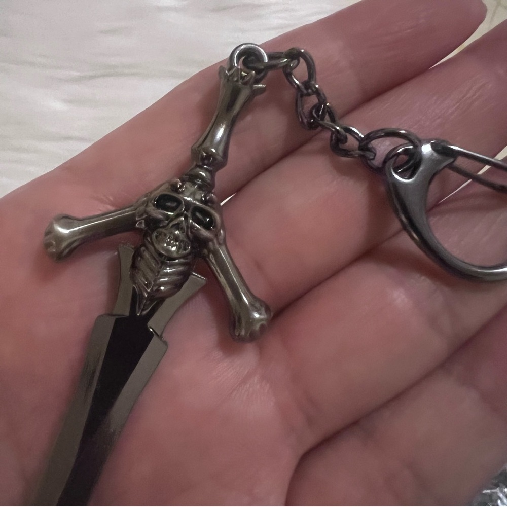 DMC devil may cry keychain - Picture 6 of 6